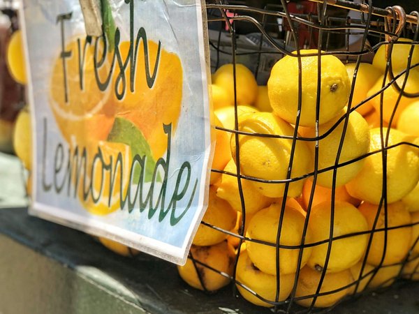 How to Make a Refreshing Ginger and Lemongrass Infused Lemonade?